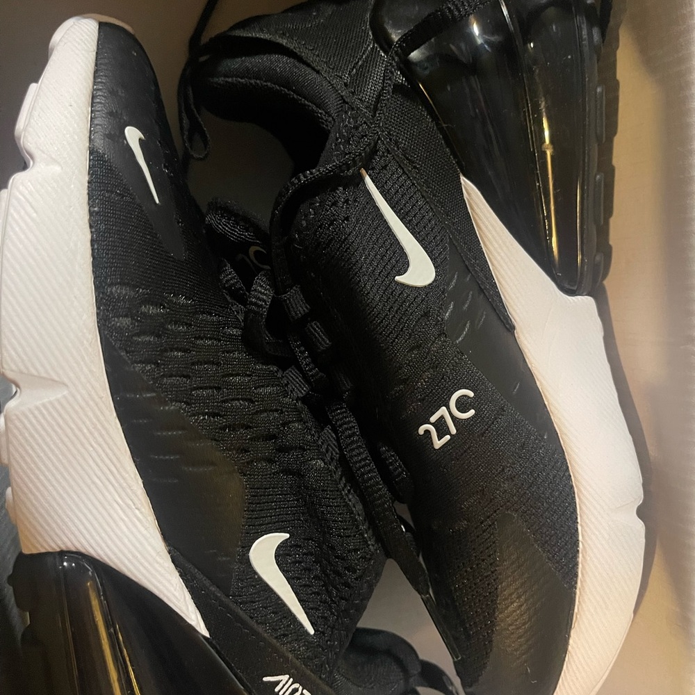 Nikes NEW